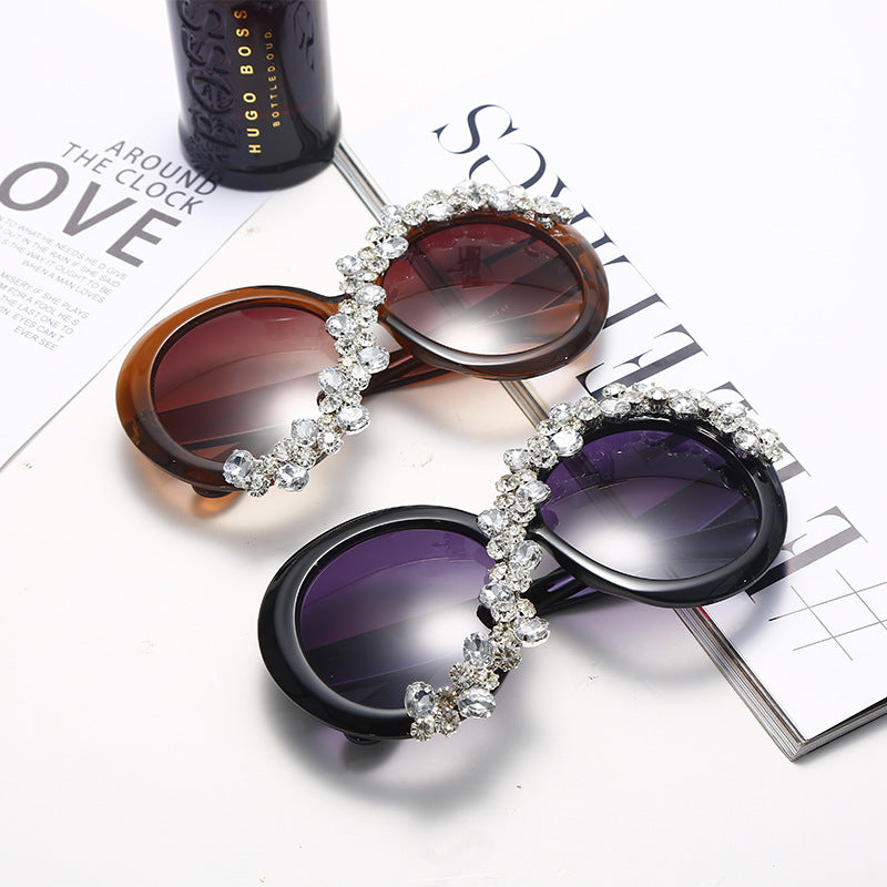 Exaggerated Sunglasses With Diamonds