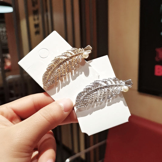 Metal Duckbill Clip – Pearl Feather Design