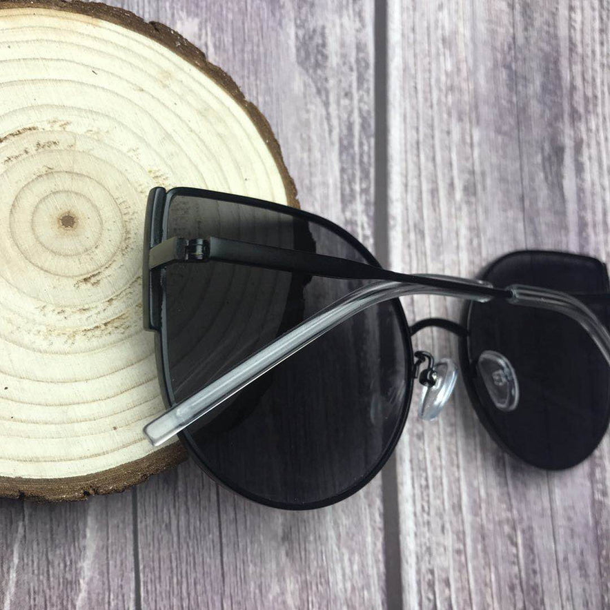 Korean Qin Hao with sunglasses