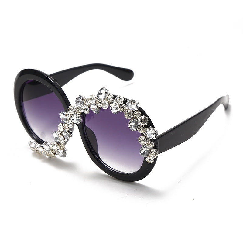 Exaggerated Sunglasses With Diamonds