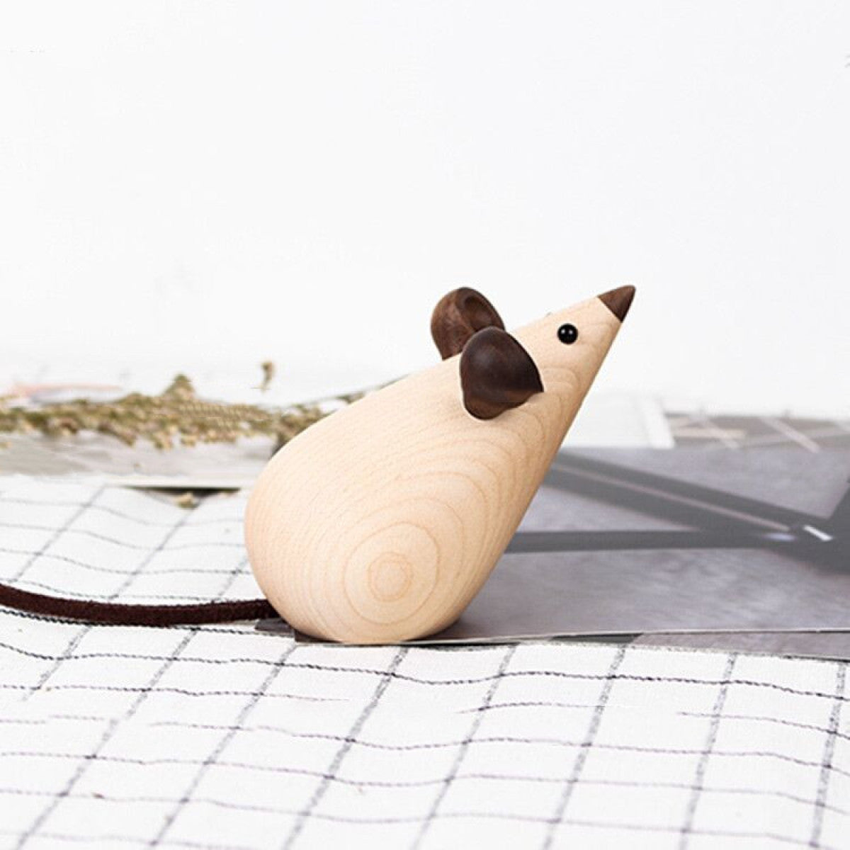 Nordic Home Decoration | Wooden Cat & Mouse Figurine Set — Minimalist Desk Decor