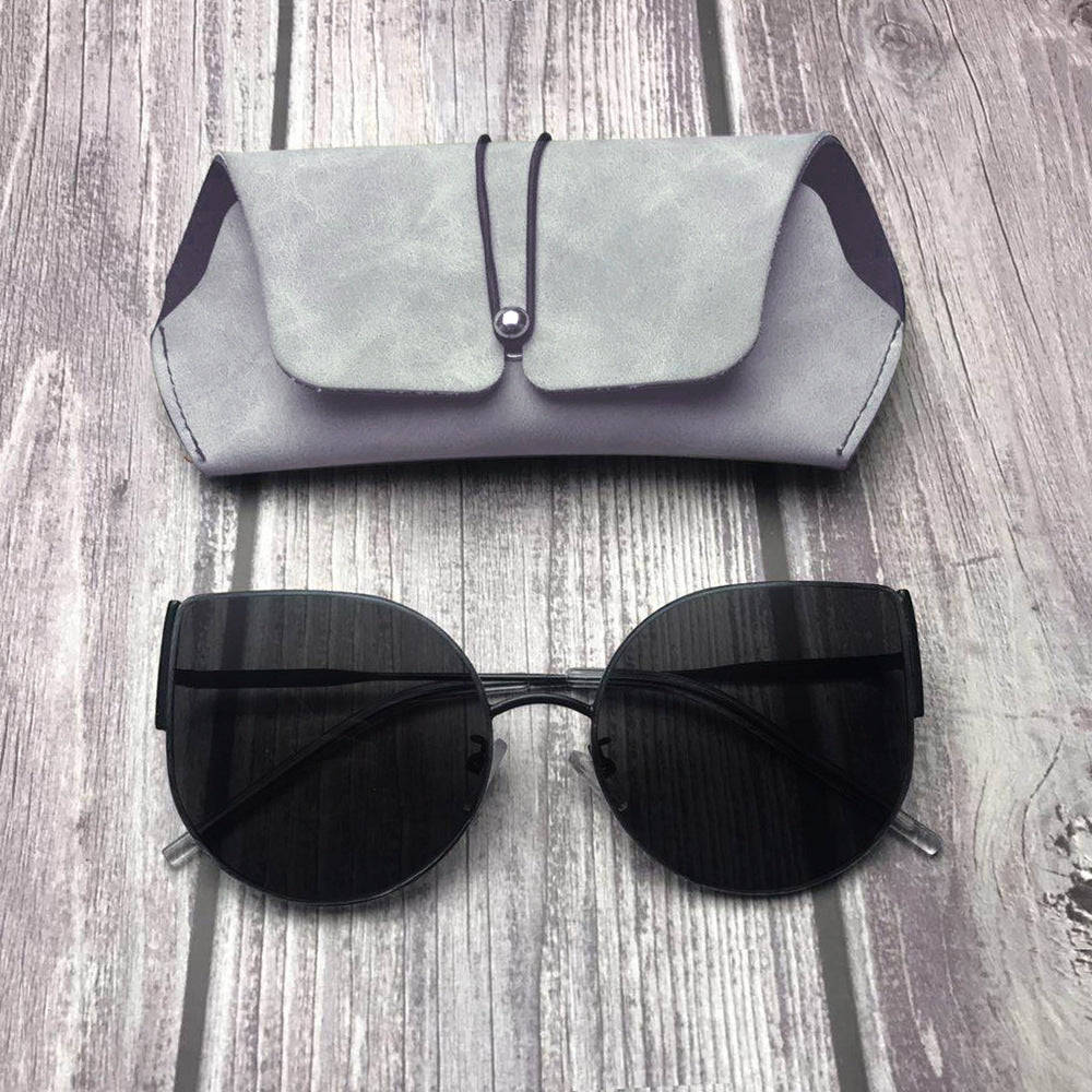 Korean Qin Hao with sunglasses